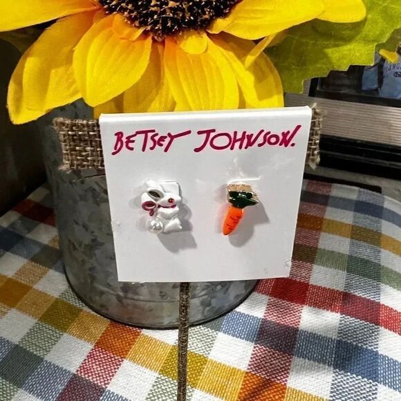 NWT Betsey Johnson Bunny & Carrot Miss ~ Matched Earrings #BJER - Picture 1 of 6